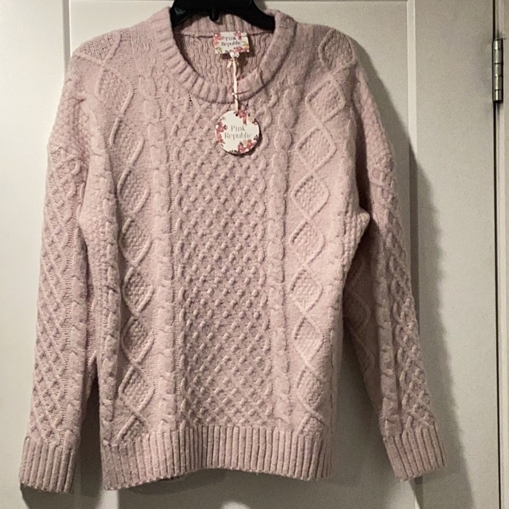NWT‎ Pink Republic Size S Knit Sweater Pink